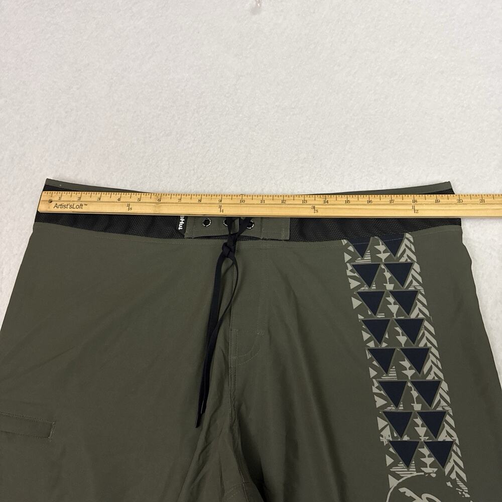 Da Hui Board Shorts Men’s Size 38 Olive Green Tribal Surf Swim - Picture 4 of 10